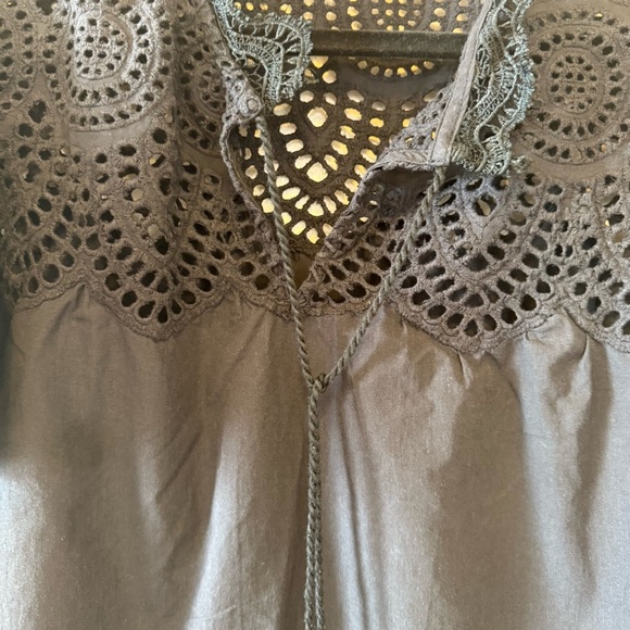 Badgley Mischka Black Crocheted Blouse - Picture 4 of 7